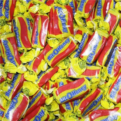 THS190783 image(0) - Tender Heifer Snack Co. Bit O Honey Americana Candy - 10 Ounce
