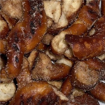 THS685999 image(0) - Tender Heifer Snack Co. Cinnamon Sugar Pretzels - 5oz
