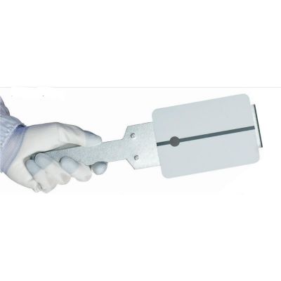 EMM931901 image(0) - EMM Specilaties EMM Specialties 931901 Magnetic Spray Card Holder