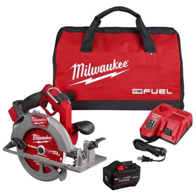 MLW2834-21HD image(0) - Milwaukee Tool M18 FUEL 7-1/4 Inch Circular Saw Kit