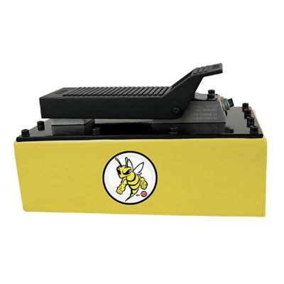 ESC10877C image(1) - ESCO Yellow Jackit 5 Quart Metal Reservoir Air Hydraulic Pump Kit