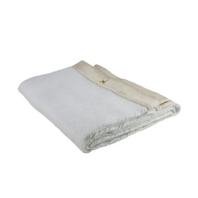 SRW36364 image(0) - Jackson Safety Welding Blanket - Uncoated Fiberglass - Weight (per sq. yd.) 18 oz - Thickness 0.028" - White - 8' x 8'