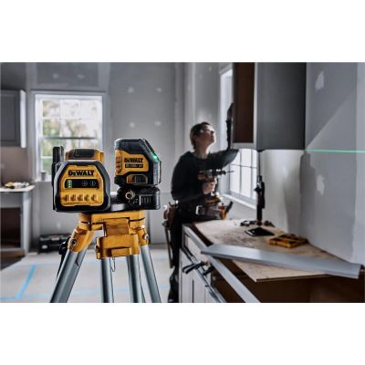DWTDCLE34020GB image(0) - DEWALT 20V MAX* XR Cordless Cross Line Green Laser (Tool Only)